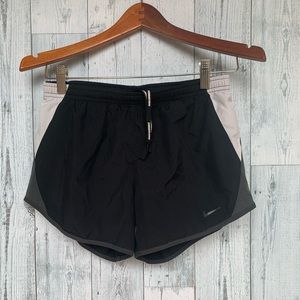 $1 Athletic shorts - Nike - XS